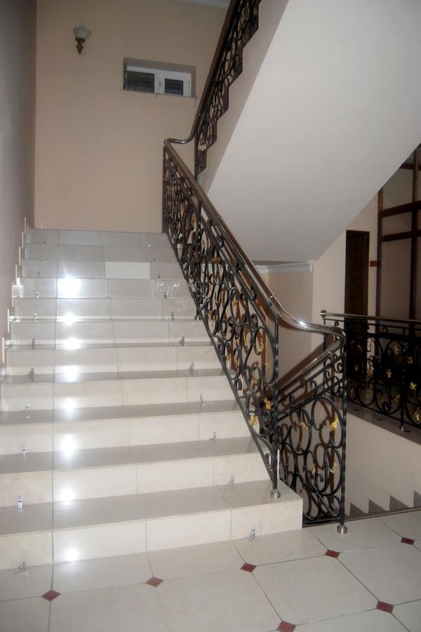 Crown Hotel Ташкент Екстериор снимка