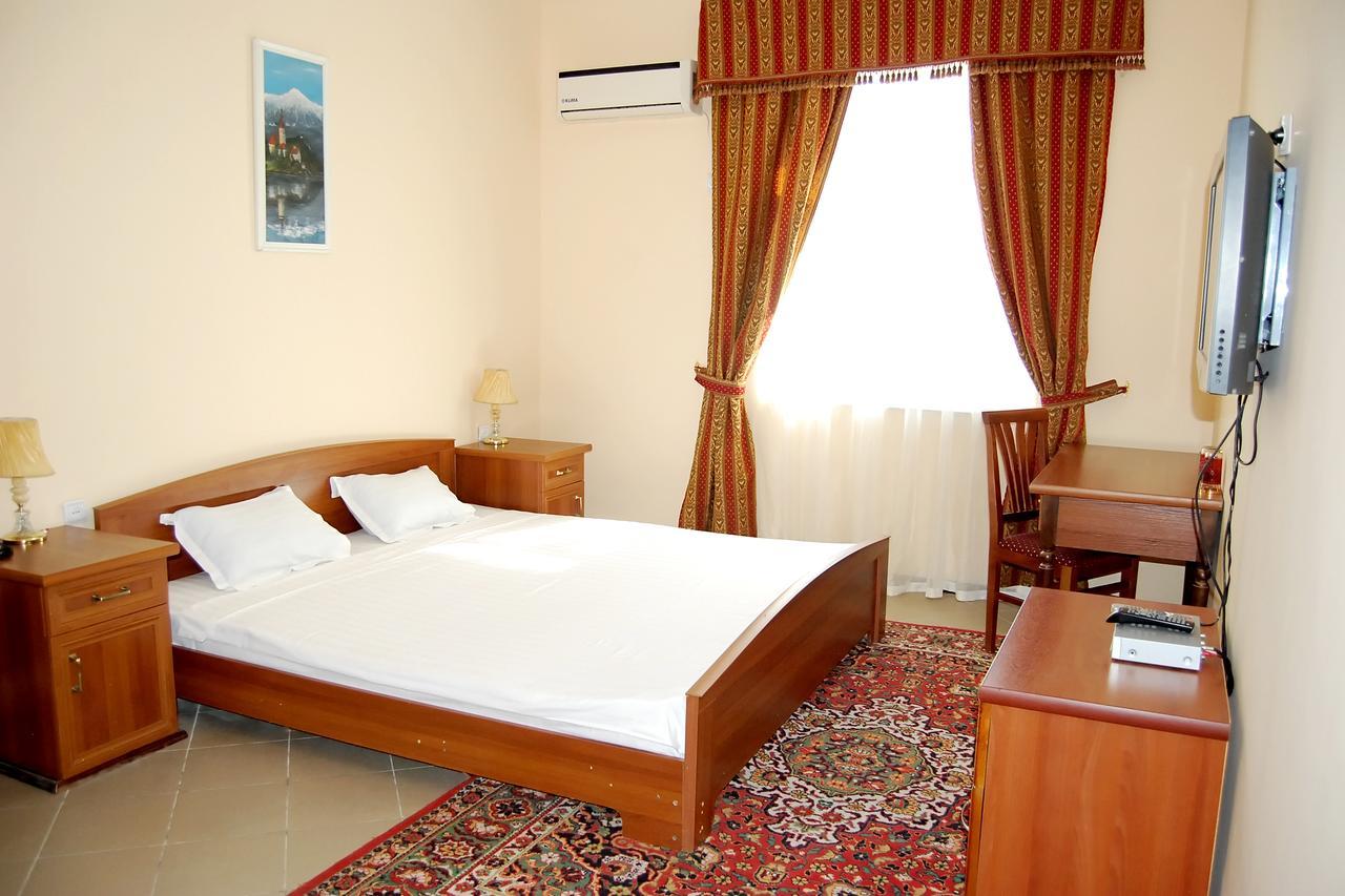 Crown Hotel Ташкент Екстериор снимка