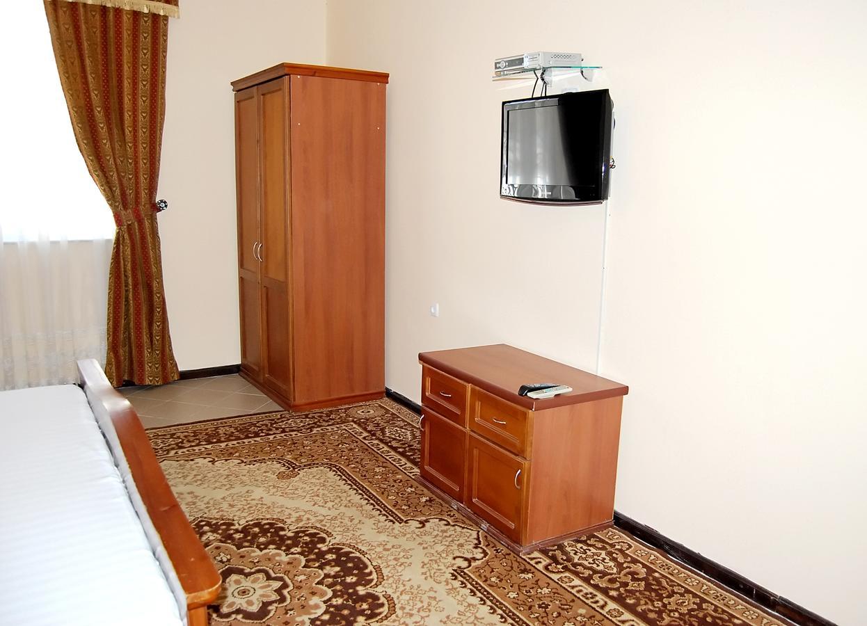 Crown Hotel Ташкент Екстериор снимка