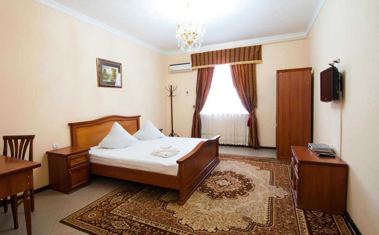 Crown Hotel Ташкент Екстериор снимка