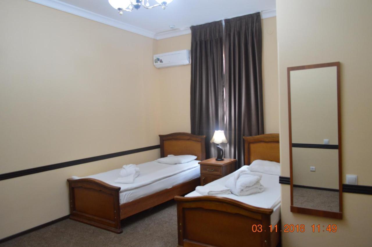 Crown Hotel Ташкент Екстериор снимка